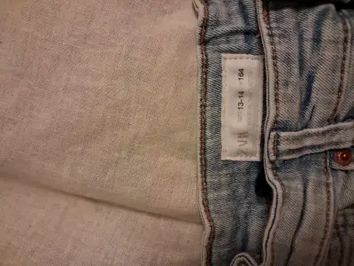 Shorts de mezclilla azul claro para hombre - miniatura 2