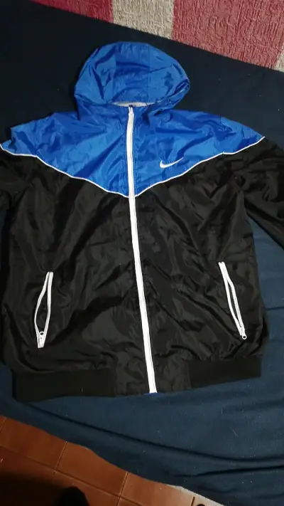 Conjunto deportivo Nike azul y negro - miniatura 1