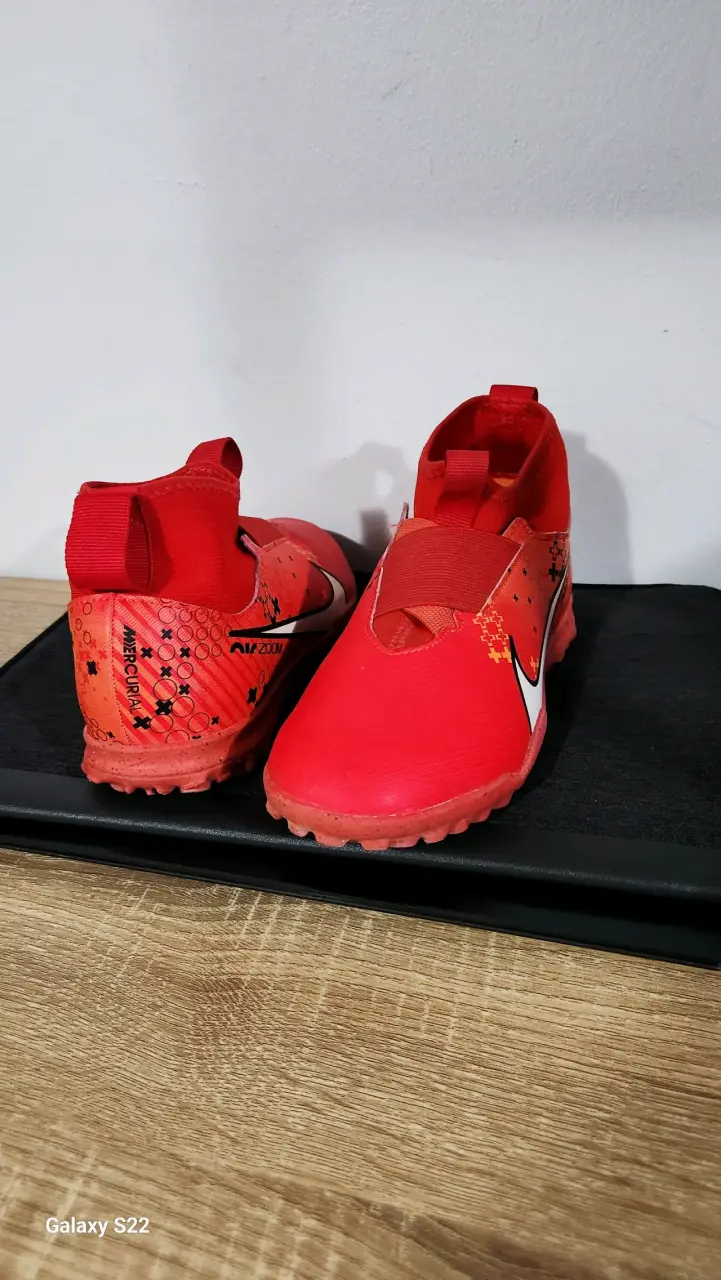 Botines de fútbol Nike Mercurial rojos - 1
