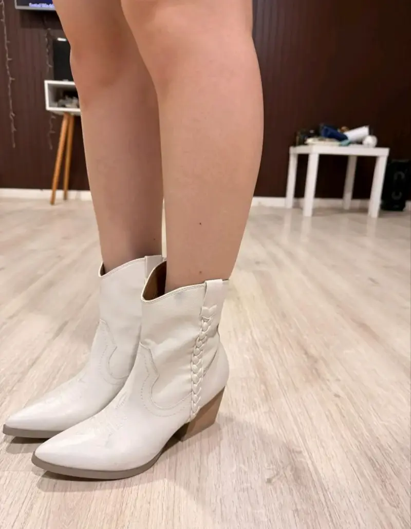 Botines vaqueros blancos de cuero para mujer