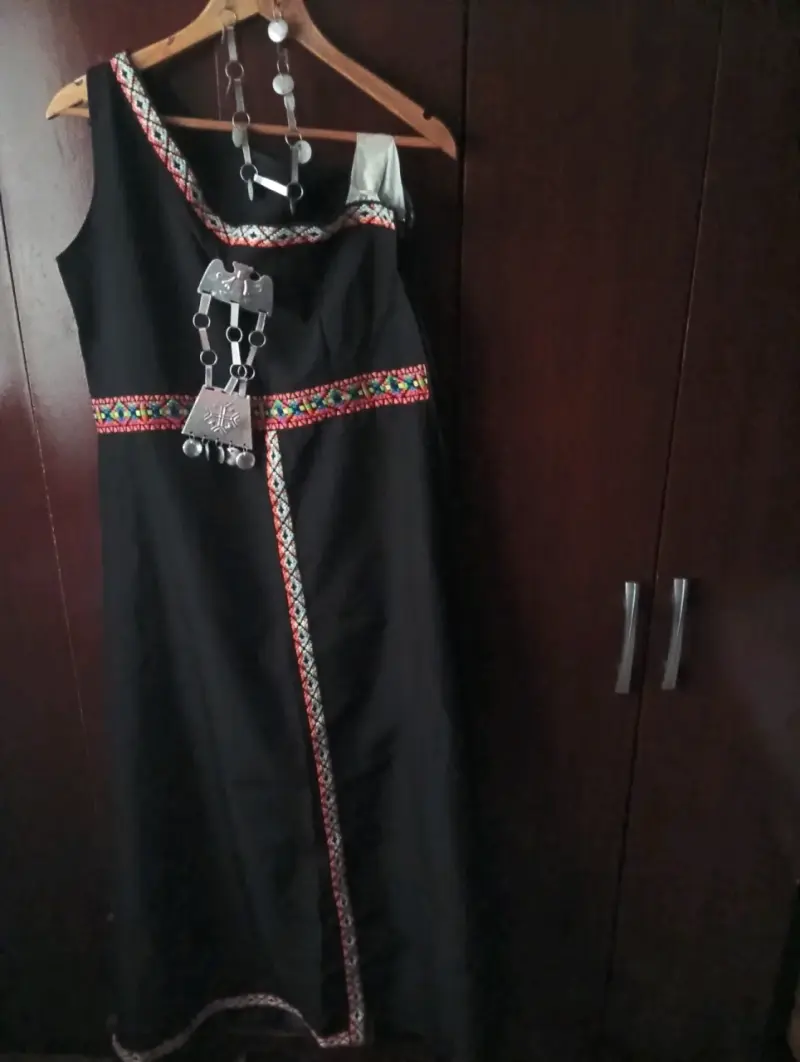 Vestido tradicional étnico Mapuche - 1