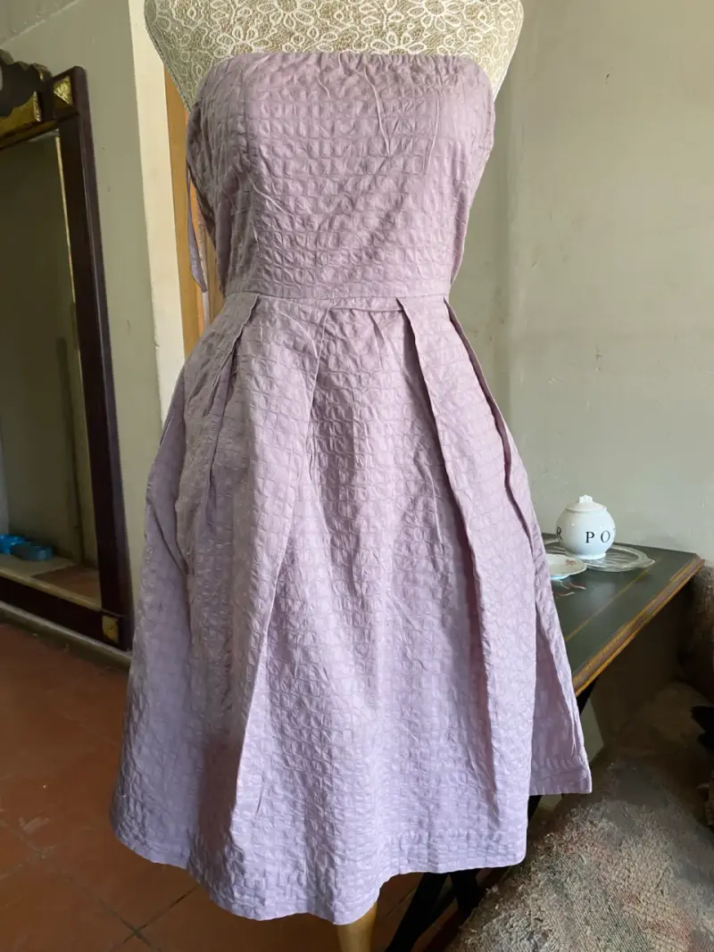 Vestido strapless elegante para mujer - 3