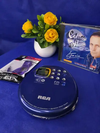 Reproductor de CD portátil RCA con bass boost - miniatura 1