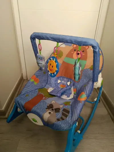 Silla Mecedora para Bebé con Juguetes Colgantes - miniatura 3