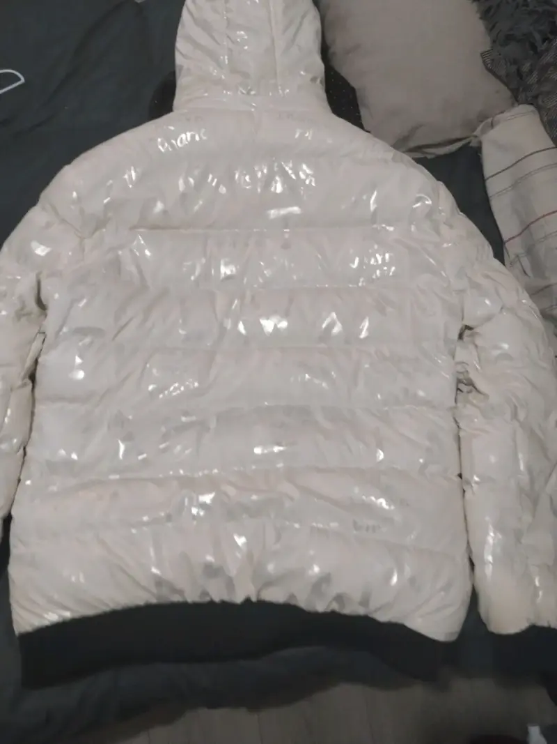 Chaqueta acolchada blanca con capucha - 2