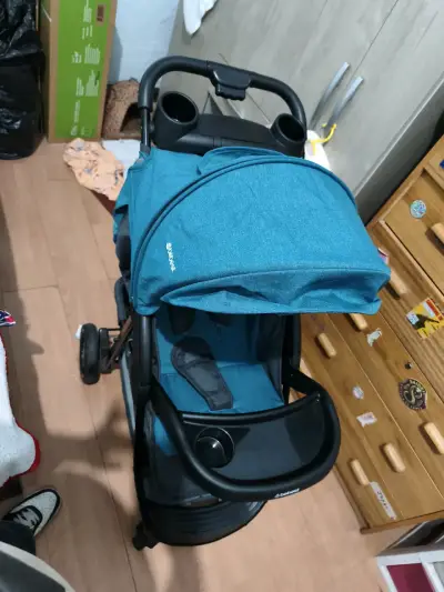 Coche de bebé Bebesit azul plegable - miniatura 6
