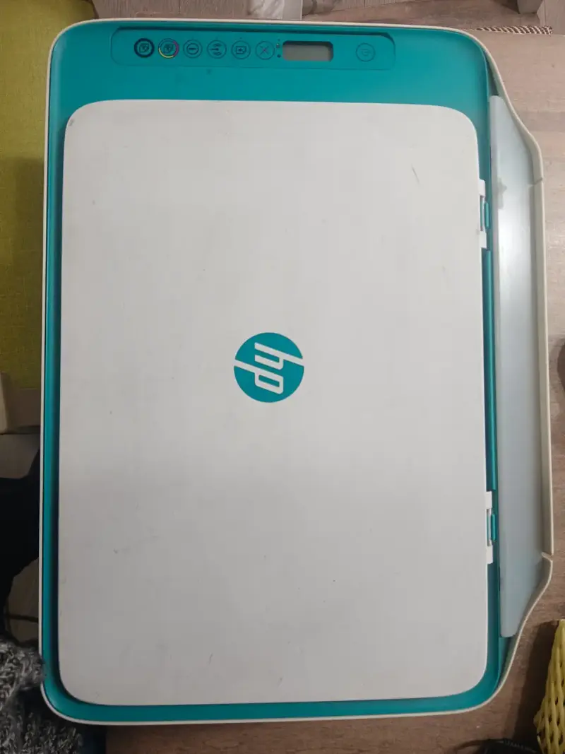 Impresora multifuncional HP DeskJet color blanco y turquesa - 2
