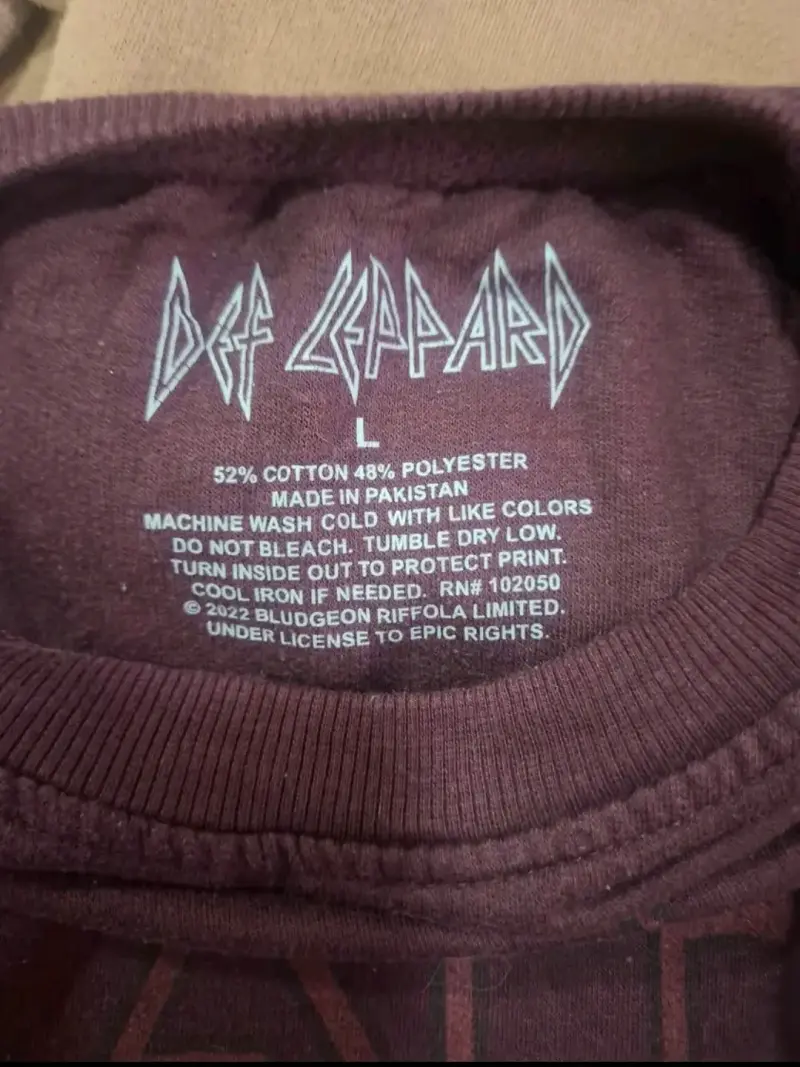 Polerón Def Leppard con diseño de leopardo - 3