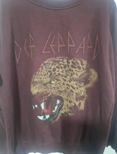 Polerón Def Leppard con diseño de leopardo - miniatura 4