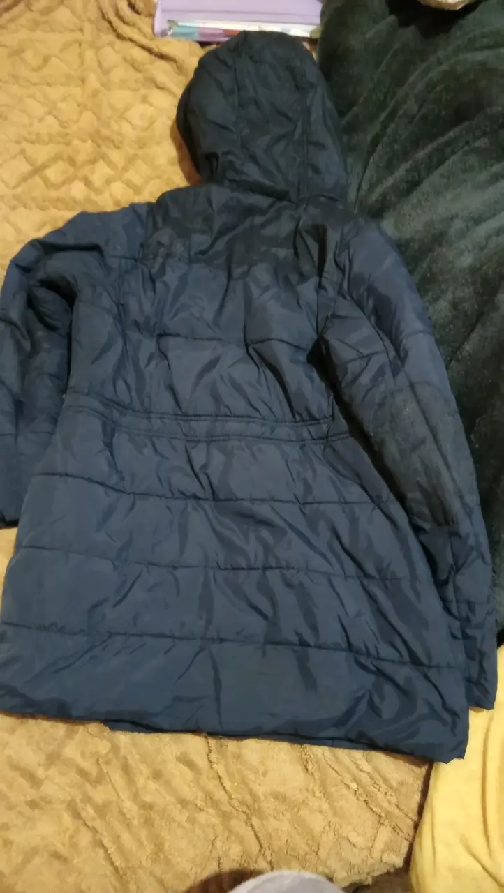 Abrigo azul con capucha para mujer - 1