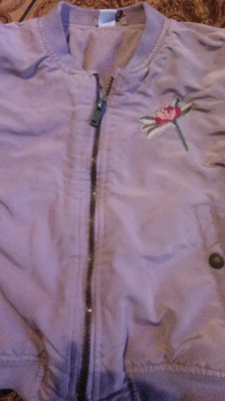 Chaqueta de niña color lila con bordado floral - 3
