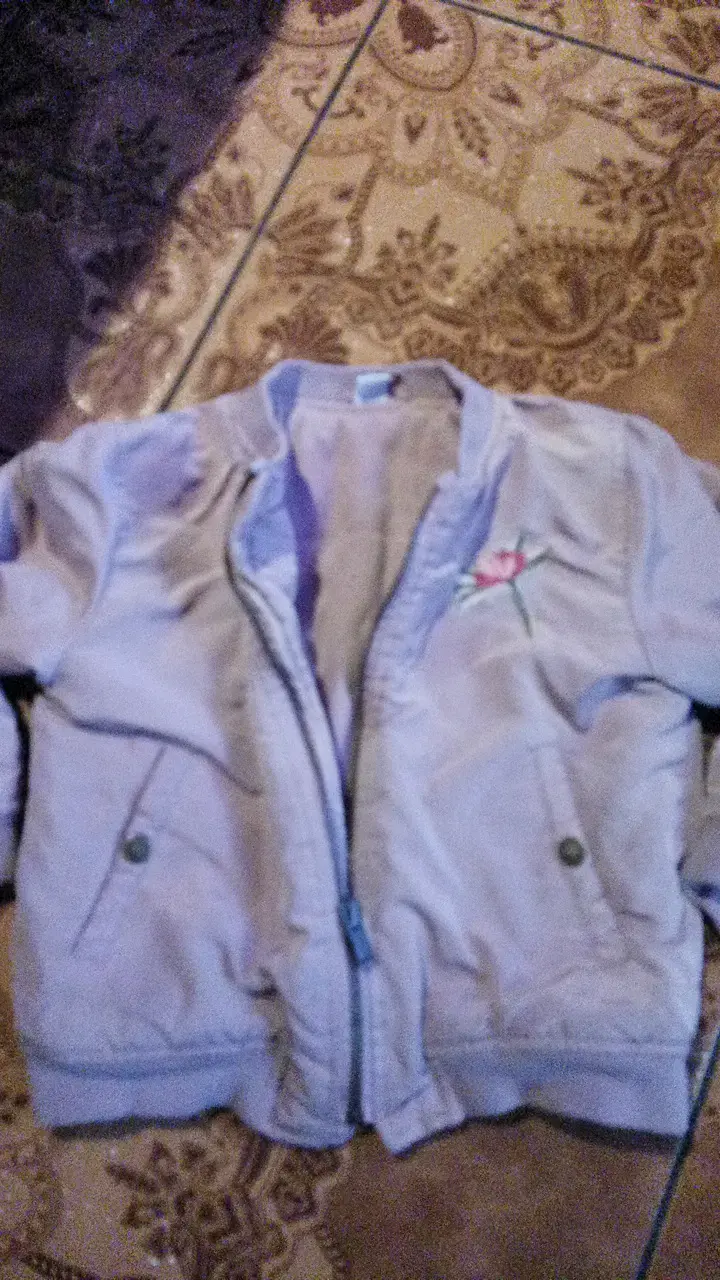Chaqueta de niña color lila con bordado floral - 4