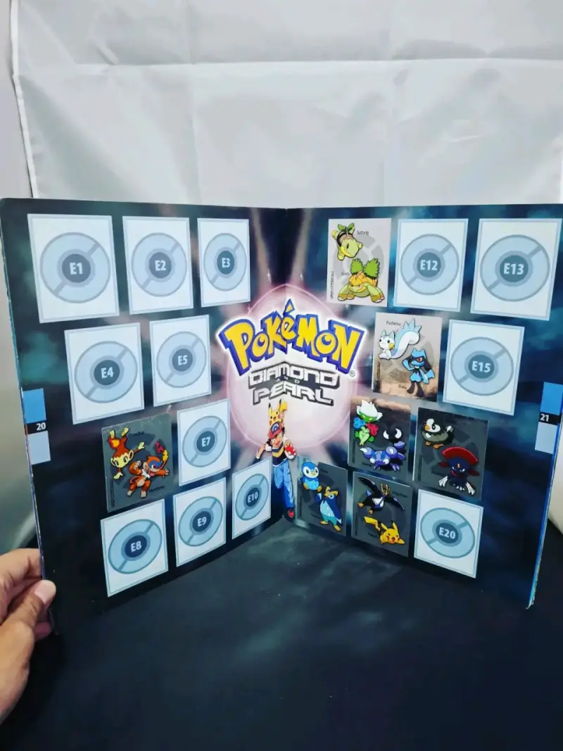 Álbum Pokémon Diamond and Pearl de Salo Incompleto - 4