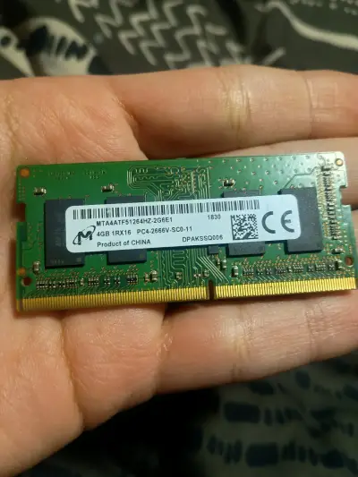 Memoria RAM 4GB DDR4 para Laptop - miniatura 1