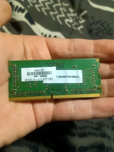 Memoria RAM 4GB DDR4 para Laptop - miniatura 4