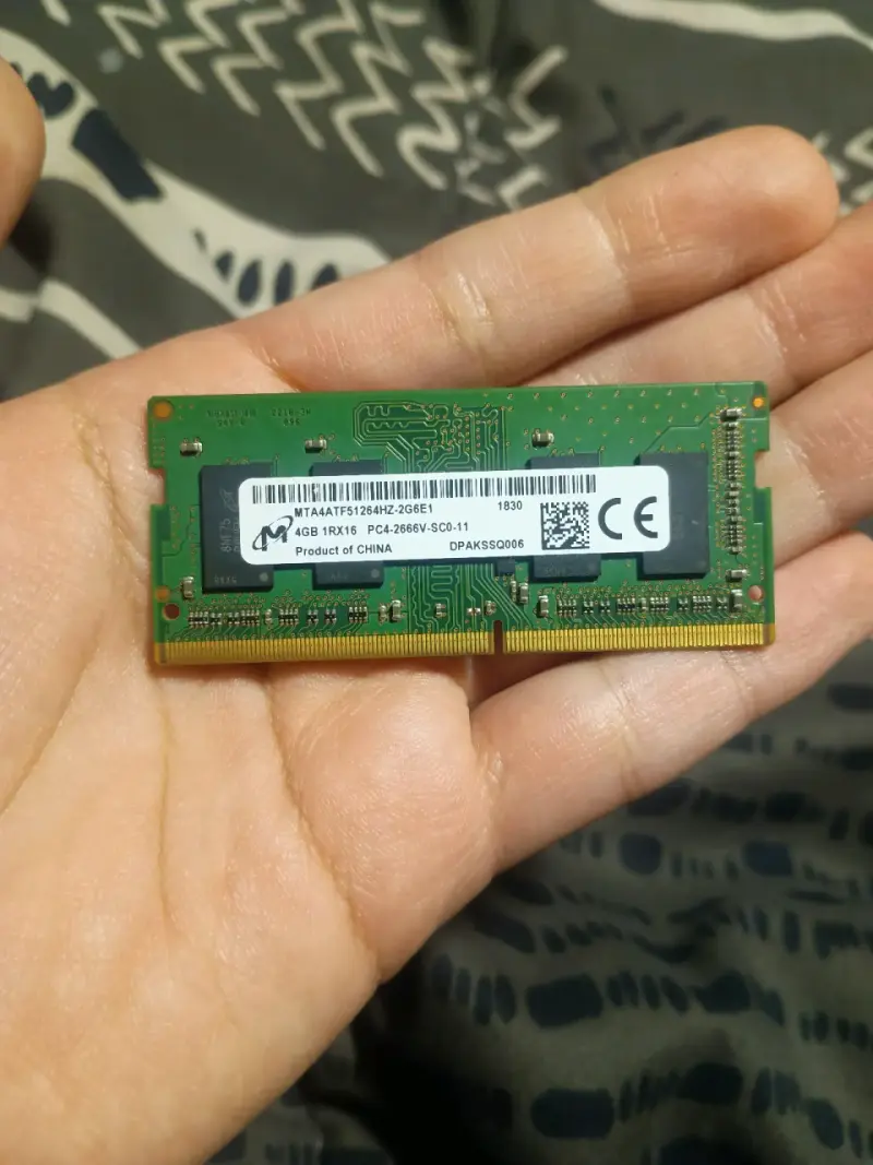 Memoria RAM 4GB DDR4 para Laptop - 5