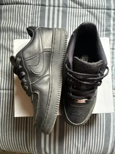 Air force 1 negras - miniatura 1