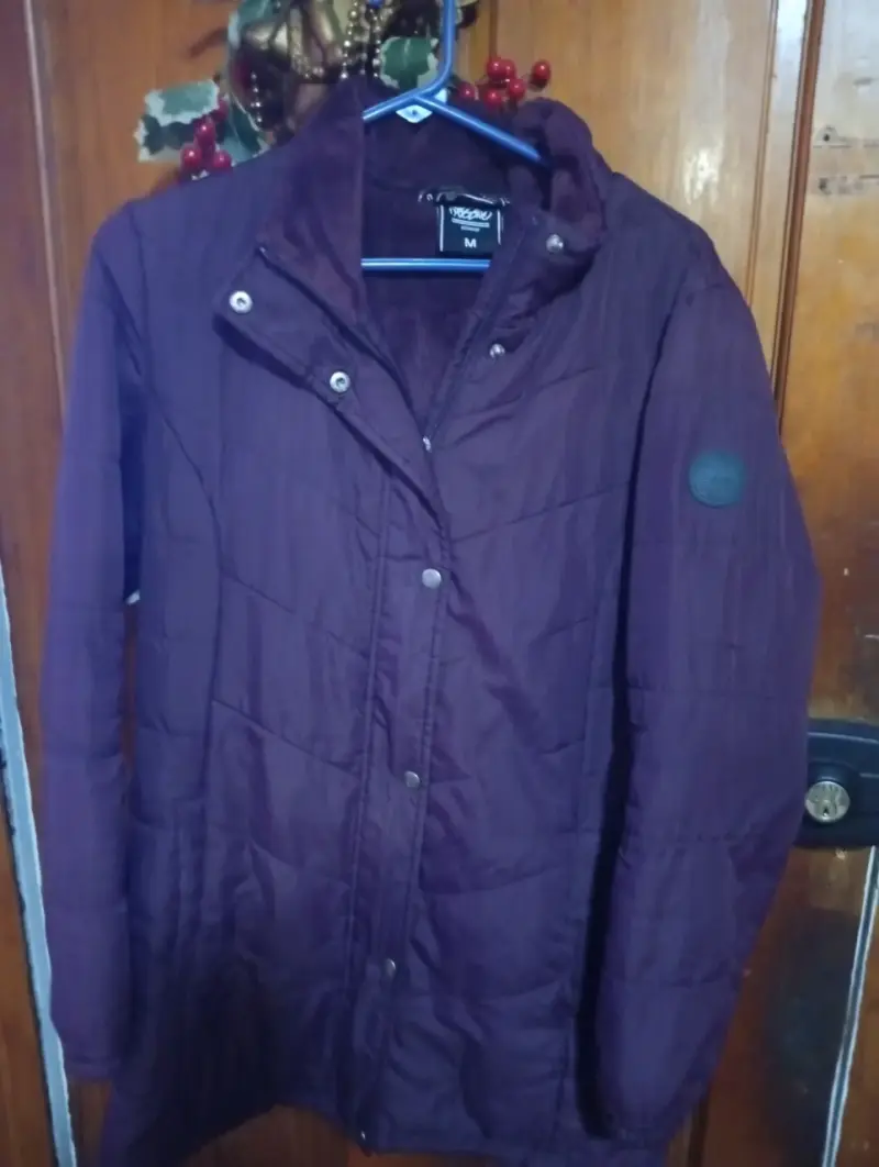 Chaqueta acolchada morada para mujer talla M
