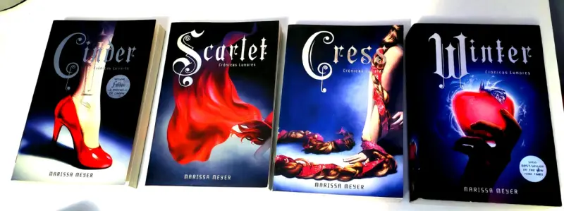 Saga Crónicas Lunares de Marissa Meyer - 4 Libros - 2