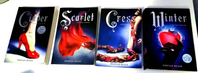 Saga Crónicas Lunares de Marissa Meyer - 4 Libros - miniatura 2