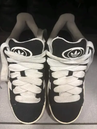 Zapatillas Adidas Campus negras y blancas - miniatura 2