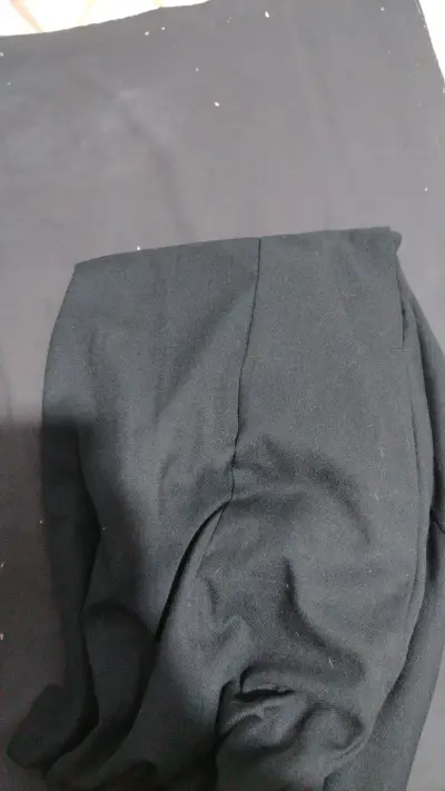 ROPA USADA EN BUEN ESTADO - miniatura 1