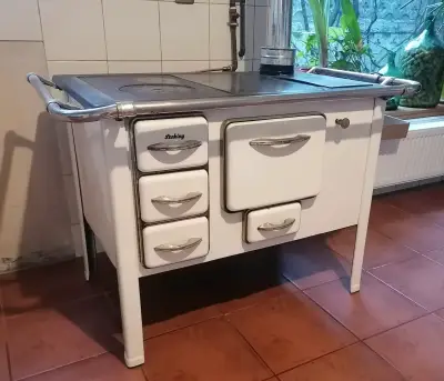 Cocina a leña antigua Lenling en buen estado - miniatura 1