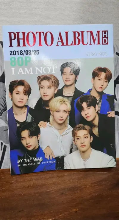 Revista Stray kids I AM NOT - miniatura 1