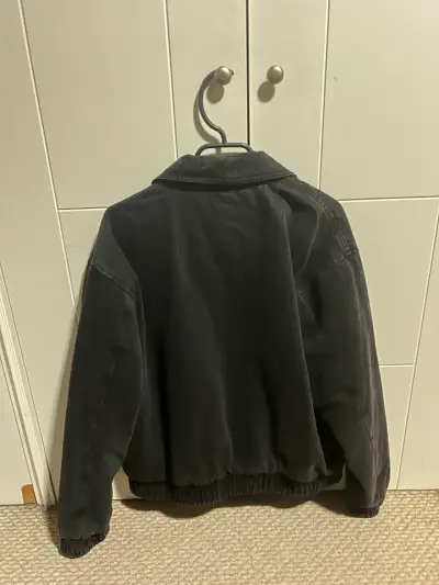 Chaqueta negra Basement talla L - miniatura 2