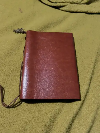 Cuaderno de cuerina - miniatura 1