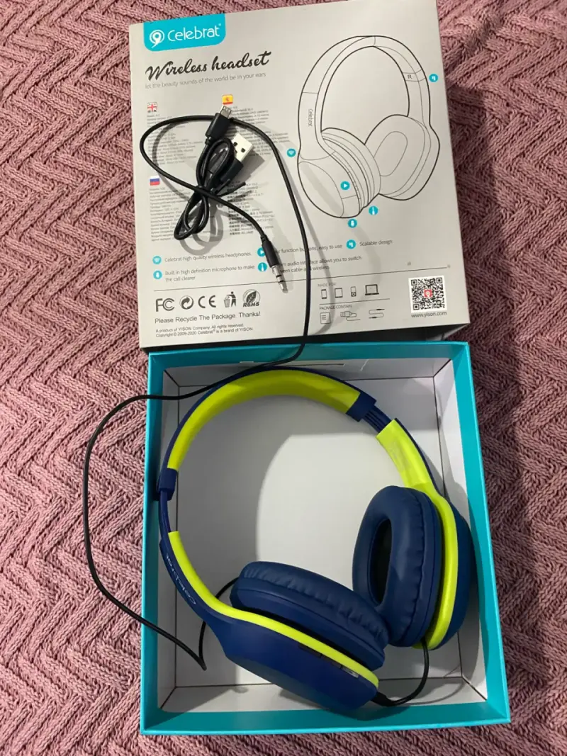 Auriculares inalámbricos Celebrat A18 azul y verde - 2