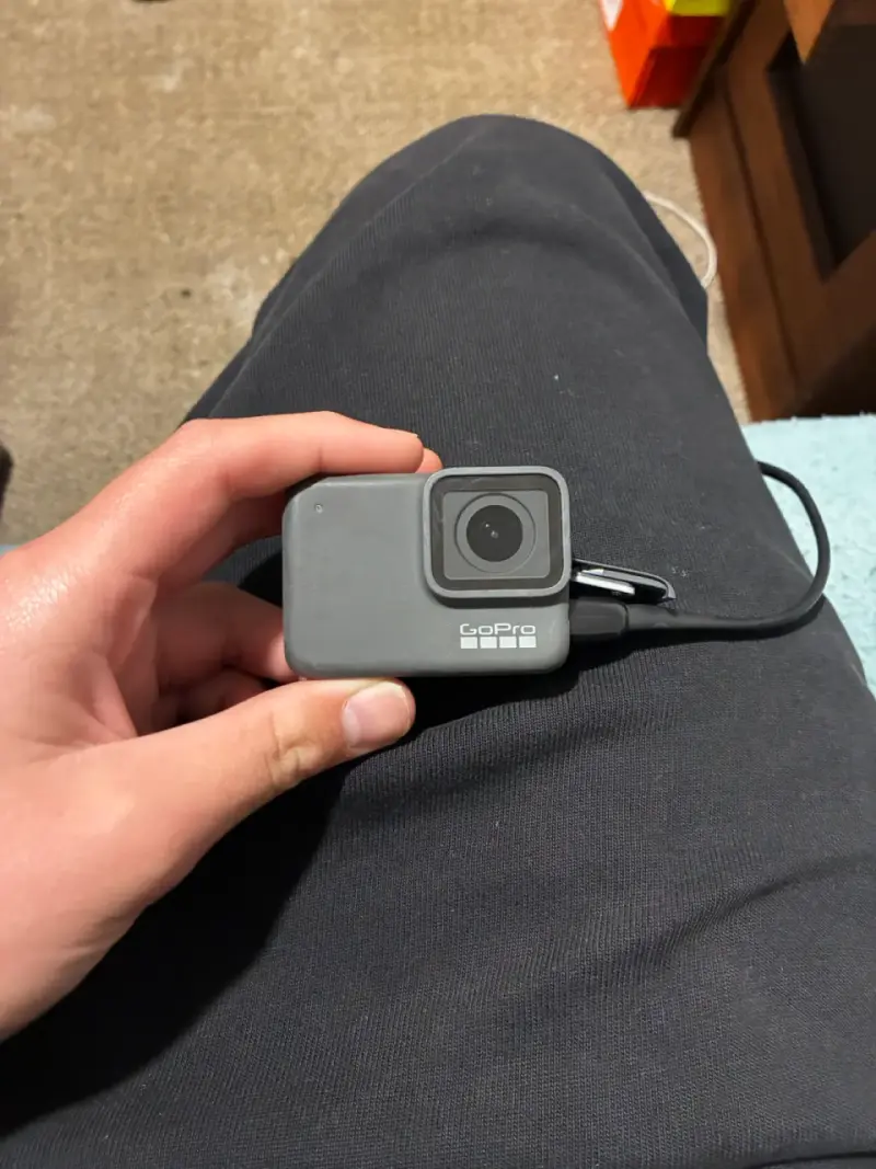 Cámara GoPro hero 7 silver con accesorios y estuch - 3