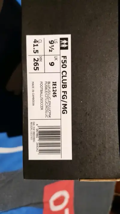 Zapatillas de fútbol Adidas F50 Club azul y rosa - miniatura 6