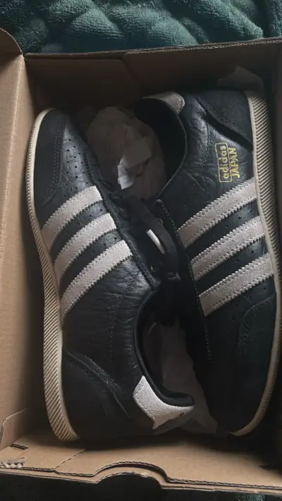 Zapatillas Adidas Japan W negras y blancas - miniatura 1