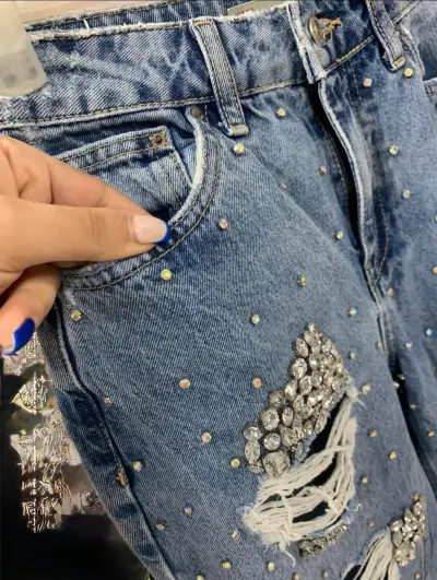 Jeans  mom fit con piedreria  Ona Saez - miniatura 4