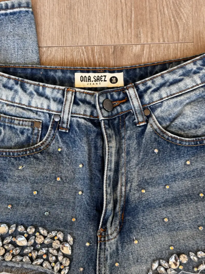 Jeans mom fit con piedreria Ona Saez - 5