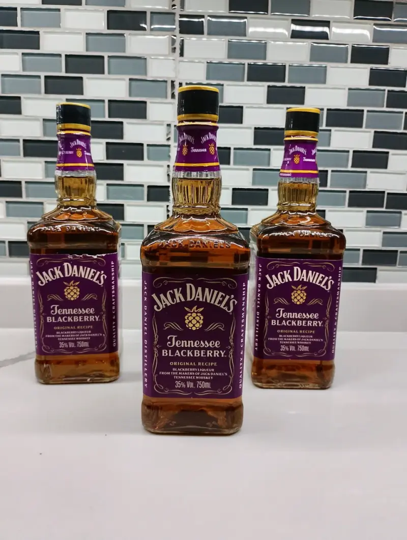 Licor Jack Daniel's Tennessee Blackberry 750ml - 2