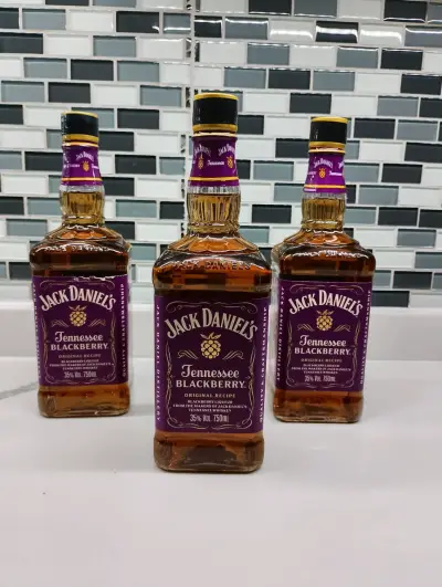 Licor Jack Daniel's Tennessee Blackberry 750ml - miniatura 2