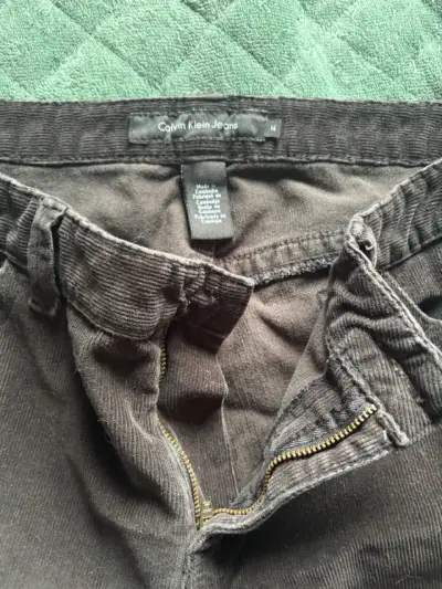 Jeans Calvin Klein de cotelé negros - miniatura 1