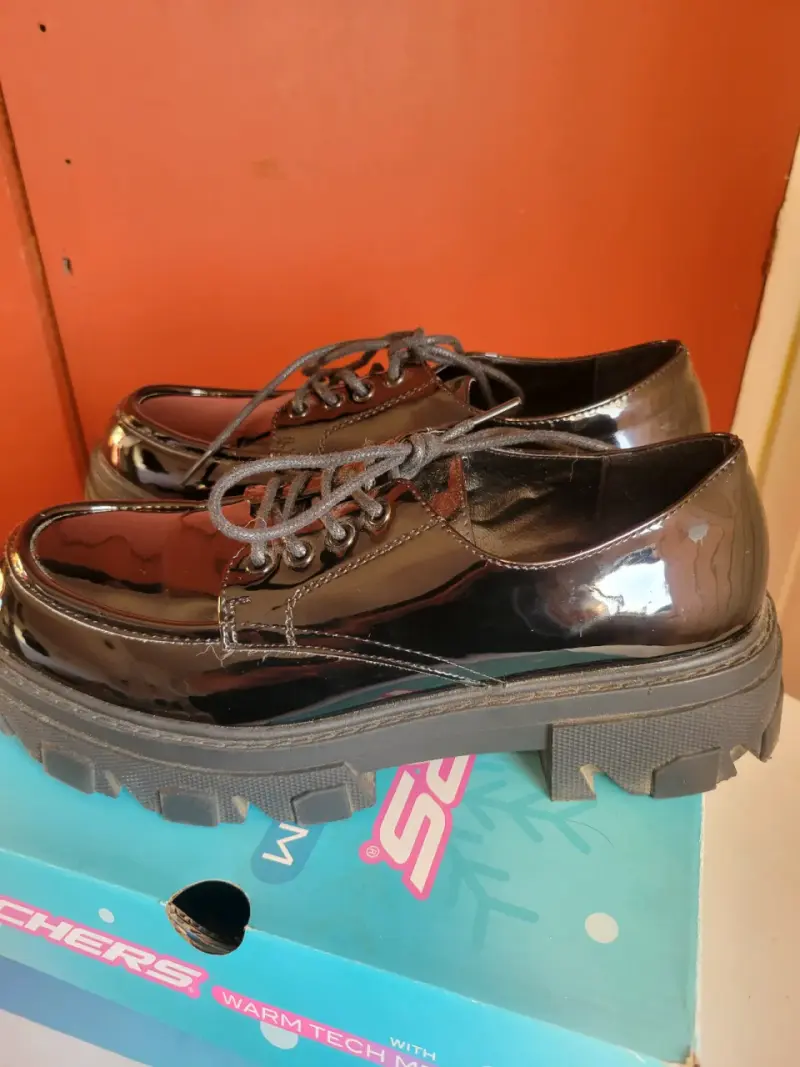 Zapatos mocasines de charol negros - 4