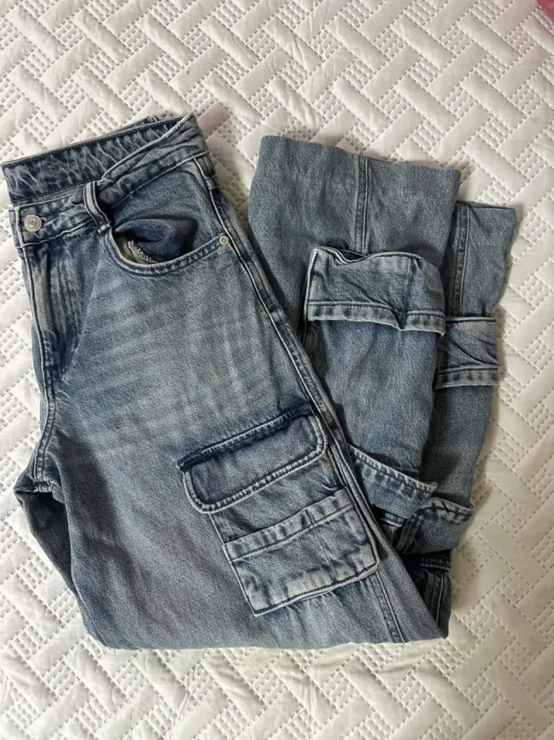 Jeans cargo azul claro Zara para mujer - 2