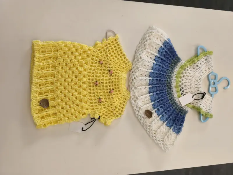 Conjunto de ropa tejida para bebé en varios colores - 2