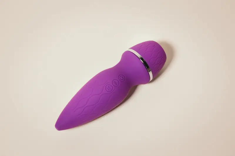 Melody “G” CHISA – Vibrador Succionador Recargable - 3