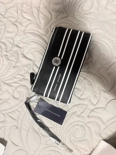 Cartera de Mano Rayada Tommy Hilfiger Negra - miniatura 4
