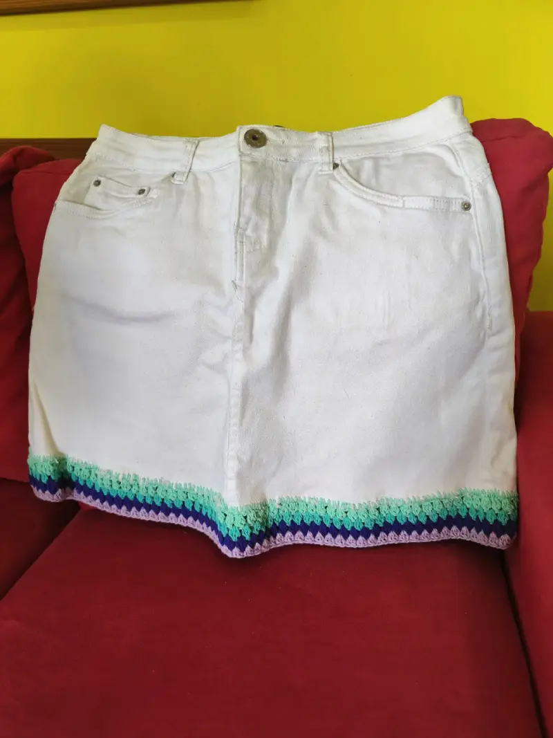 Chaqueta de bebé tejida a mano multicolor - 4