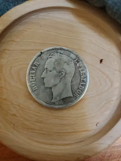 Moneda de plata leí 900  antigua de Venezuela 1936 - miniatura 1