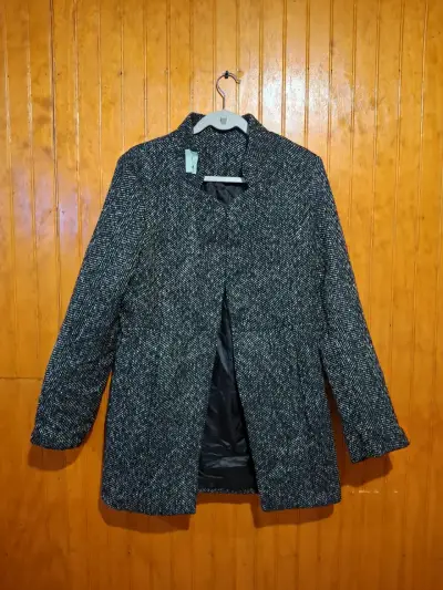 Abrigos y chaqueta - miniatura 1