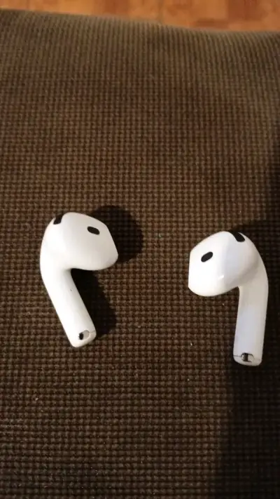 Airpods 4 ORIGINALES con estuche de carg - miniatura 2