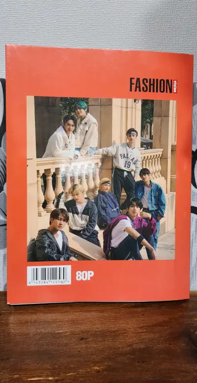Revista Fashion Vision 2018 Stray Kids - miniatura 2