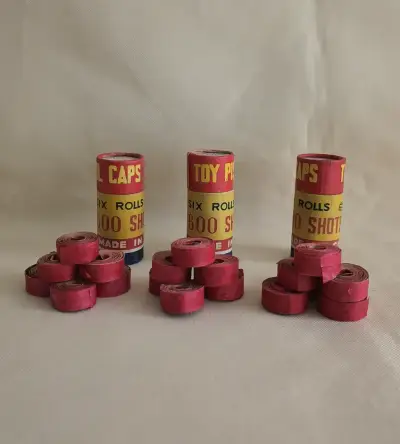 Fulminantes  Vintage de papel  pistolas de juguete - miniatura 5